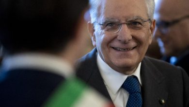 Mattarella conferisce la carica di "Alfiere della Repubblica" a 29 giovani