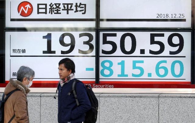 Tokyo, la Borsa crolla al -5%