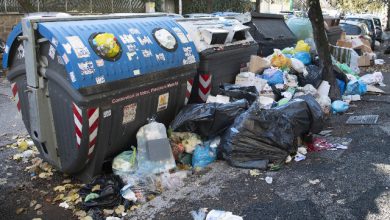 Emergenza rifiuti a Roma. Foto ANSA
