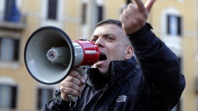 Roma, giornalisti aggrediti: arrestato leader romano di Forza Nuova