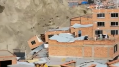 Bolivia, frana distrugge case