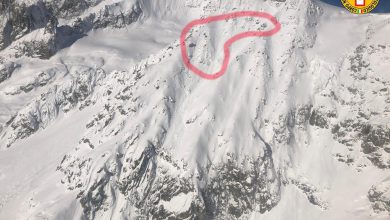 Foto del Soccorso alpino del luogo in cui si è staccata la valanga che ha travolto gli sciatori sul Monte Bianco